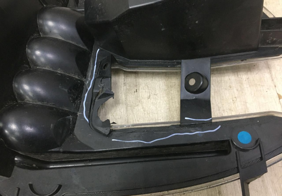 Фара ЛЭД LED противотуманная правая Renault Kaptur OEM 266006538R