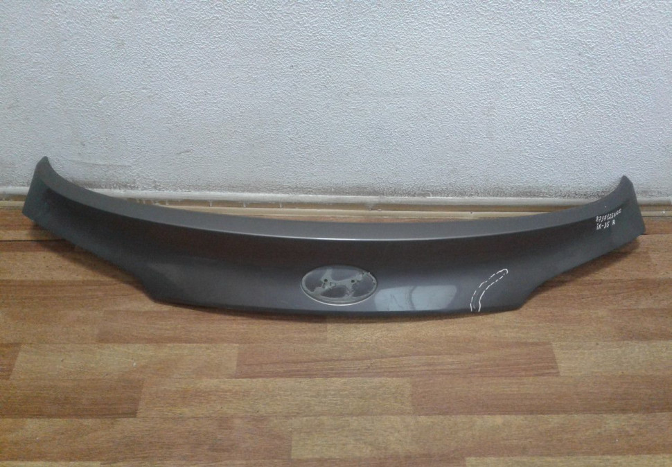 Накладка крышки багажника Hyundai ix35 (трещина) oem 873712s000