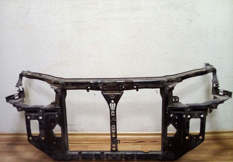 Панель передняя Hyundai Elantra 07-11 (слом кусок- 2см) (скл-3)