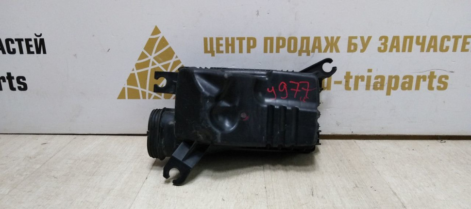 Корпус воздушного фильтра нижний Hyundai Solaris 2 17-20 oem 28112h8100