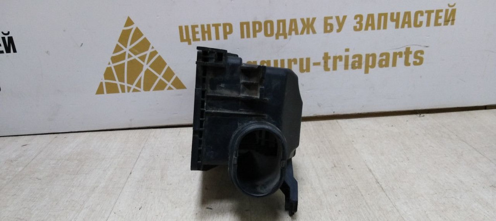 Корпус воздушного фильтра нижний Hyundai Solaris 2 17-20 oem 28112h8100