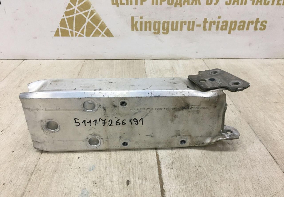 Кронштейн переднего усилителя левый BMW 1 F20 OEM 51117266191