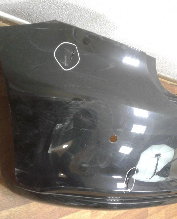 Бампер задний Volkswagen Polo х/б oem 6r6807421 (мал. трещины)