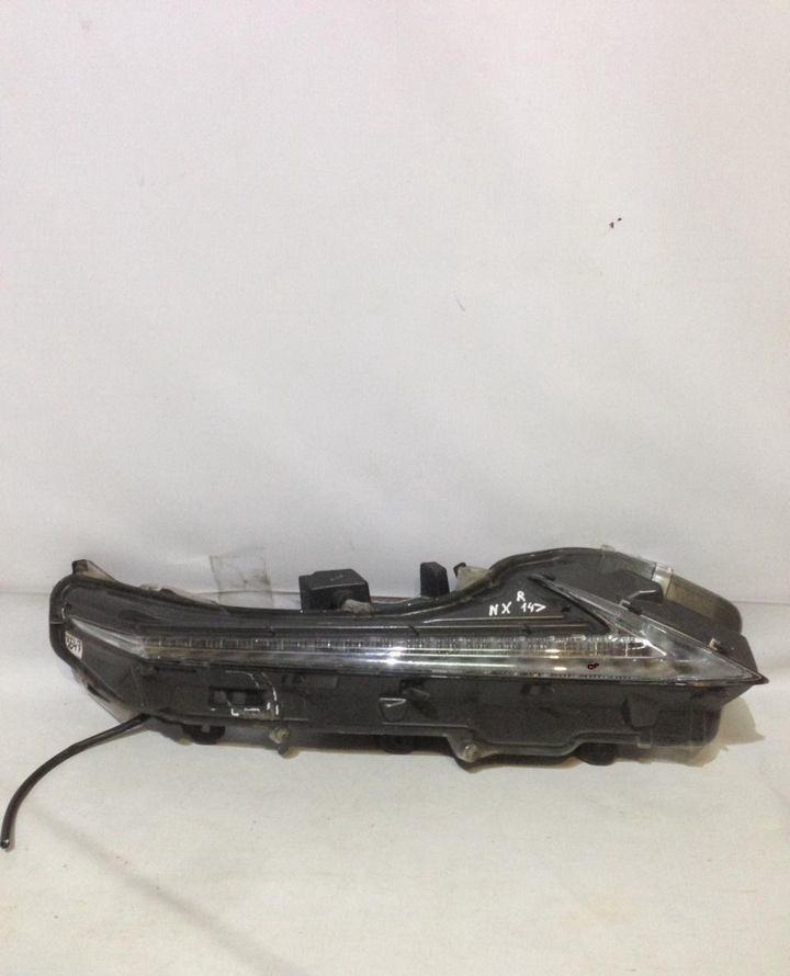 ДХО правый Lexus NX (14>) oem  8161378040 (скл-3)