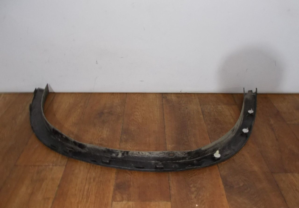 Молдинг крыла задний правый бу BMW X1 F48 OEM 51777332340