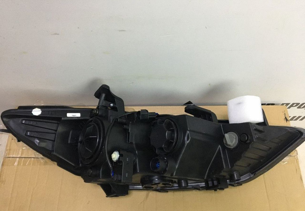 Фара левая Hyundai Elantra 6 AD до рест oem 92101f2100 Фара левая Hyundai Elantra 6 AD до рест oem 92101f2100