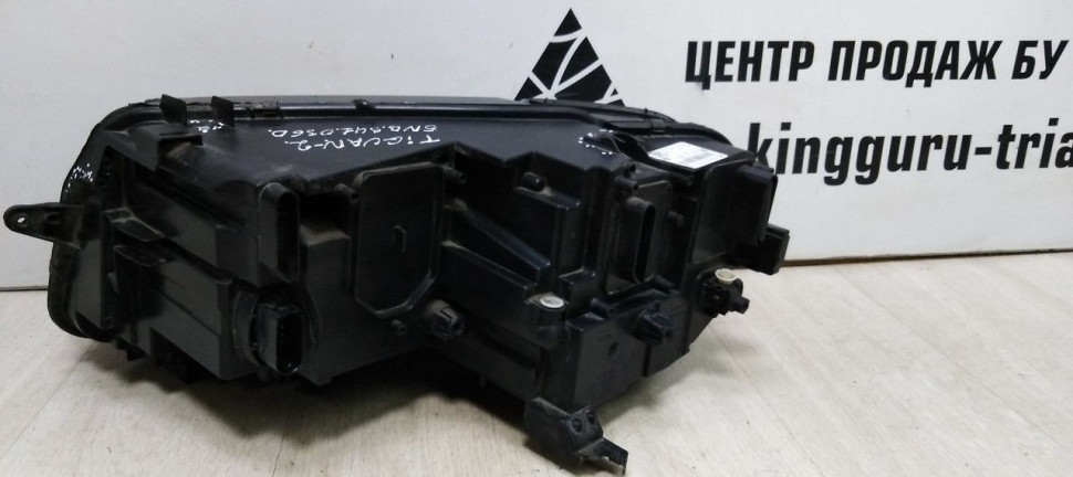 Фара правая LED Volkswagen Tiguan 2 oem 5NB941036D Фара правая LED Volkswagen Tiguan 2 oem 5NB941036D