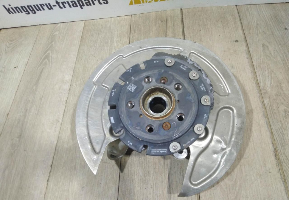 Кулак задний левый бу BMW 5 M F90 OEM 33307857065