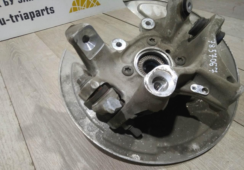 Кулак задний левый бу BMW 5 M F90 OEM 33307857065 Кулак задний левый бу BMW 5 M F90 OEM 33307857065