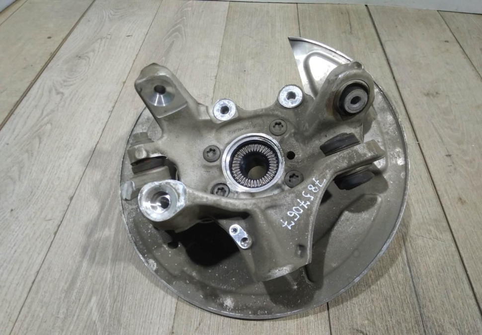 Кулак задний левый бу BMW 5 M F90 OEM 33307857065 Кулак задний левый бу BMW 5 M F90 OEM 33307857065