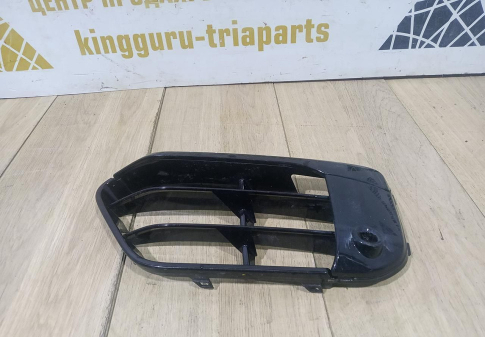 Решетка переднего бампера левая бу BMW X1 F48 OEM 51117383355 Решетка переднего бампера левая бу BMW X1 F48 OEM 51117383355