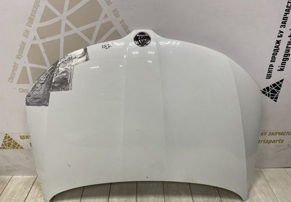 Капот Skoda Rapid OEM 5J5823031B Капот Skoda Rapid OEM 5J5823031B