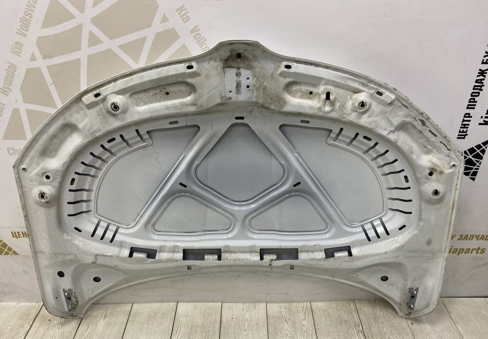 Капот Skoda Rapid OEM 5J5823031B Капот Skoda Rapid OEM 5J5823031B