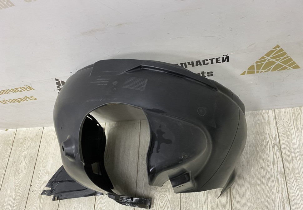 Подкрылок передний правый Volkswagen Polo 6 2020 OEM 6N5805912