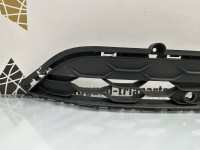 Решетка переднего бампера Volkswagen Tiguan 2 дорестайлинг 2016 OEM 5NA853677D