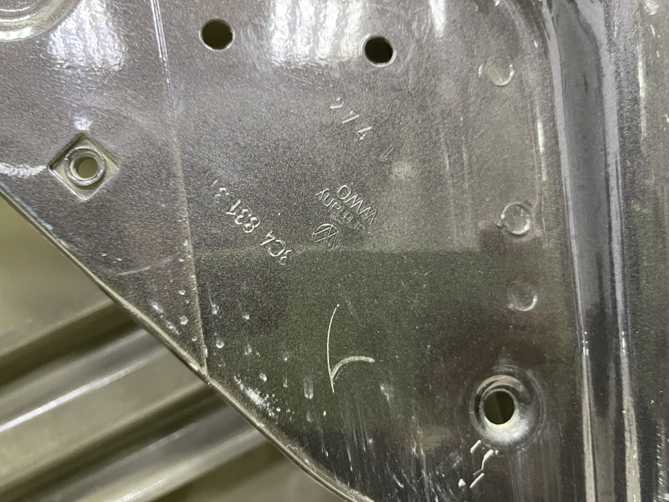 Дверь передняя левая Volkswagen Passat B6 2006 OEM 3C4831055J Дверь передняя левая Volkswagen Passat B6 2006 OEM 3C4831055J