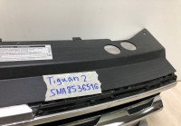 Решетка радиатора Volkswagen Tiguan 2 (16>) oem 5na853651g (трещина) (слом.мал.часть.)