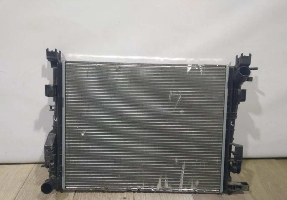 Радиатор охлаждения бу Renault Logan 2 OEM 214105731R