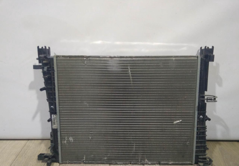 Радиатор охлаждения бу Renault Logan 2 OEM 214105731R Радиатор охлаждения бу Renault Logan 2 OEM 214105731R