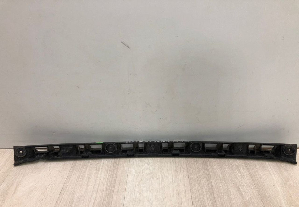Кронштейн заднего бампера Volkswagen Polo седан oem 6ru807863