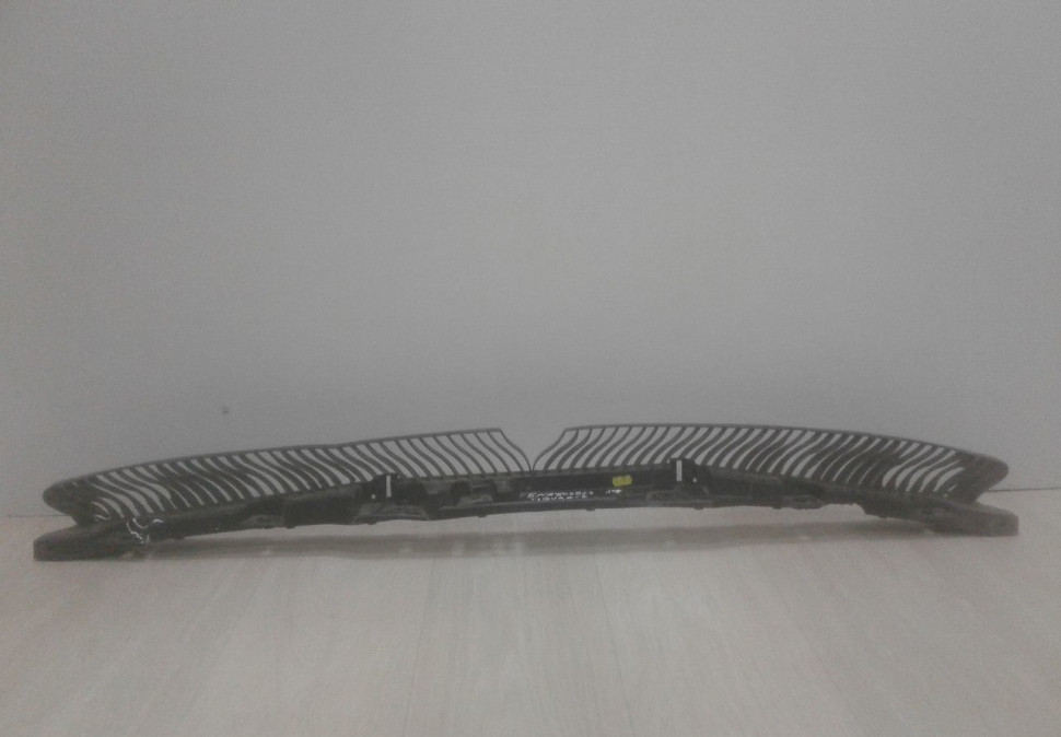 Кронштейн заднего бампера Volkswagen Tiguan 2 oem 5nr807863 (трещина)