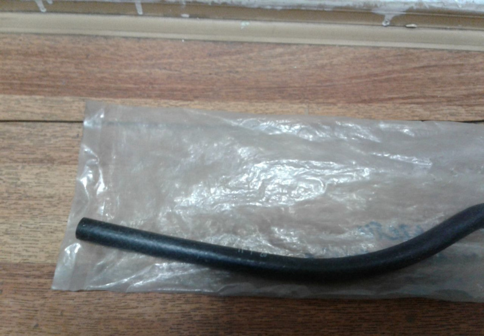 Патрубок расширительного бачка Chevrolet Lacetti oem 96553305 Патрубок расширительного бачка Chevrolet Lacetti oem 96553305