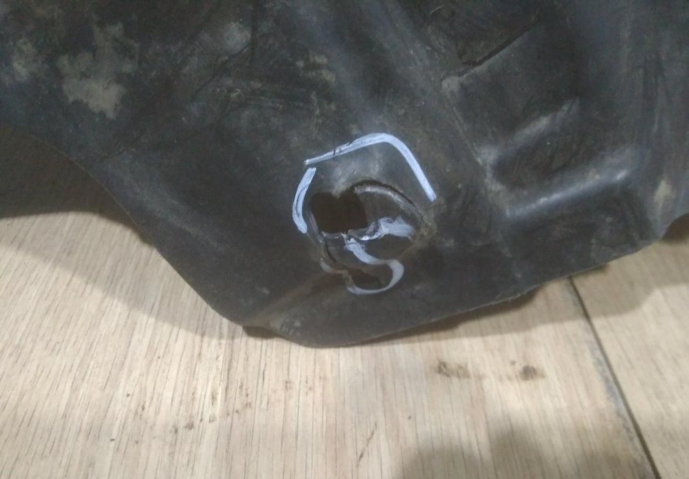 Подкрылок передний правый бу BMW 2M F87 OEM 51718063032