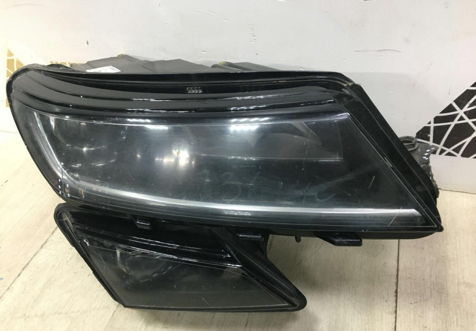 Фара ЛЭД LED правая Skoda Kodiaq OEM 566941016E