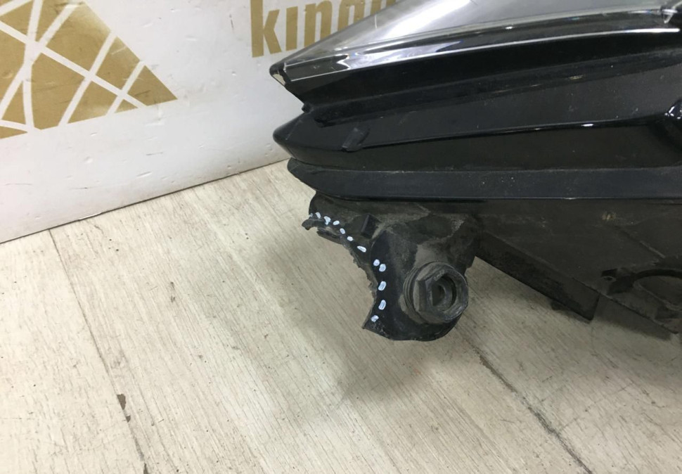 Фара ЛЭД LED правая Skoda Kodiaq OEM 566941016E