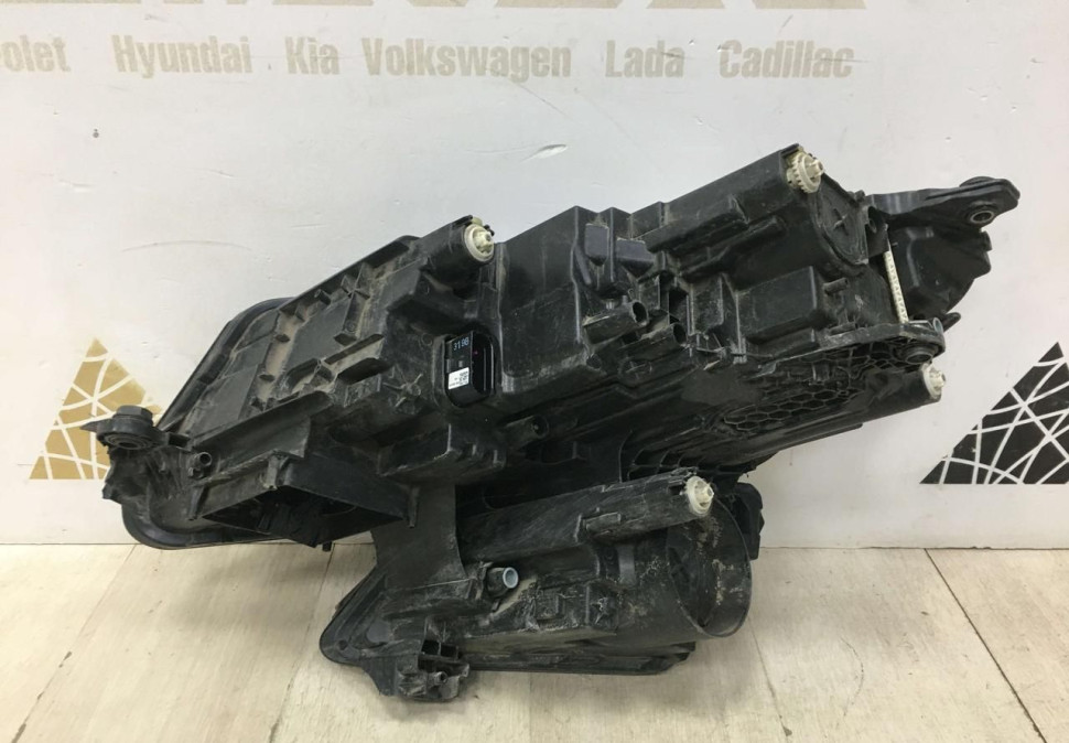 Фара ЛЭД LED правая Skoda Kodiaq OEM 566941016E