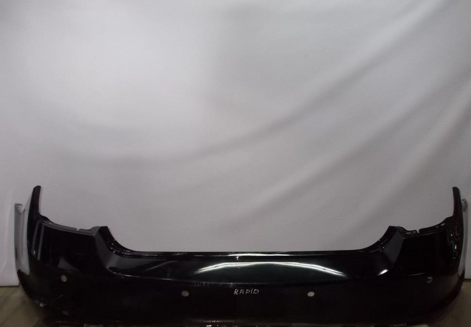 Бампер задний бу Skoda Rapid OEM 60U807421