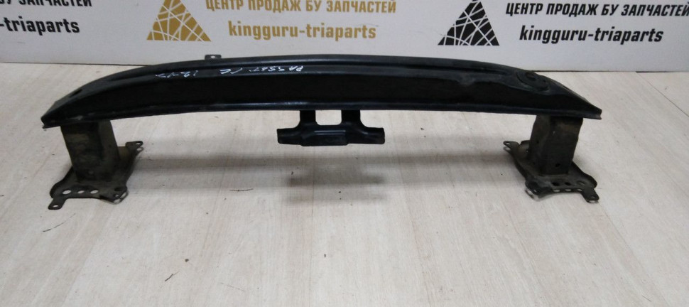 Усилитель переднего бампера Volkswagen Passat CC рест 12-17 oem 3C8807109C
