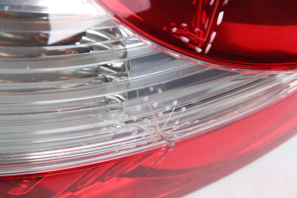 Фонарь правый внешний Renault Megane 3 Рено Меган 3 OEM 265500036R Фонарь правый внешний Renault Megane 3 Рено Меган 3 OEM 265500036R