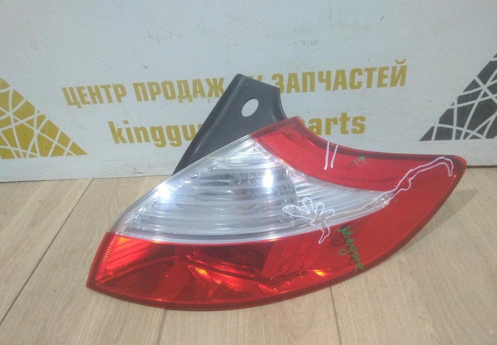 Фонарь правый внешний Renault Megane 3 Рено Меган 3 OEM 265500036R Фонарь правый внешний Renault Megane 3 Рено Меган 3 OEM 265500036R