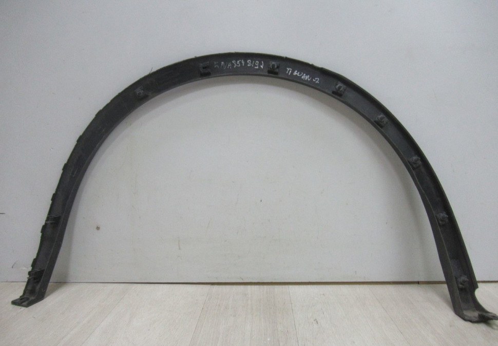 Расширитель арки крыла задний левый Volkswagen Tiguan 2 oem 5na854819j Расширитель арки крыла задний левый Volkswagen Tiguan 2 oem 5na854819j