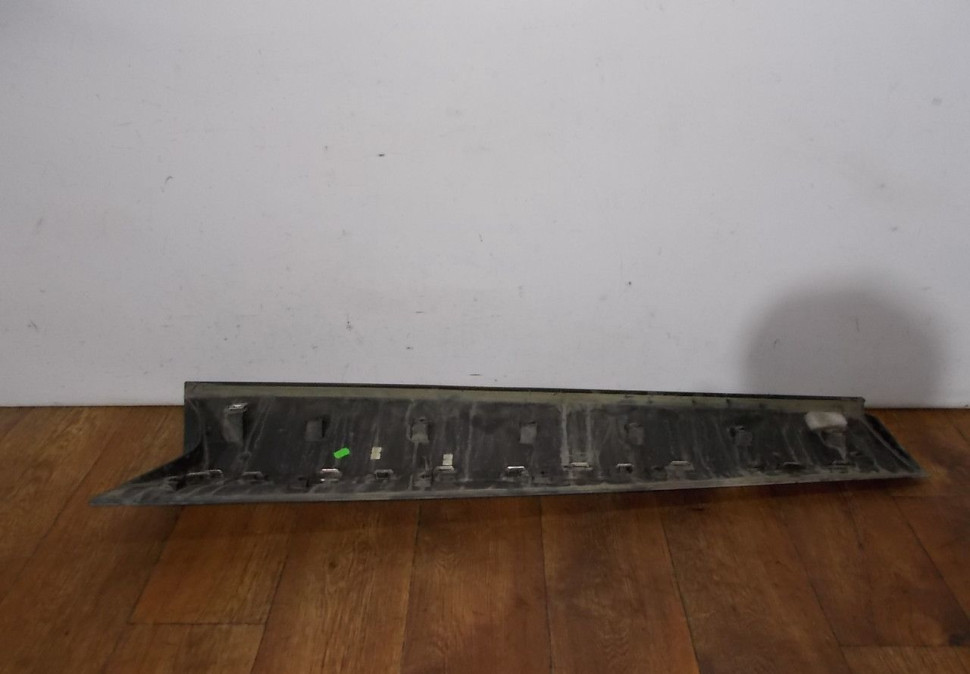 Молдинг двери передний правый бу Renault Kaptur OEM 808204078R Молдинг двери передний правый бу Renault Kaptur OEM 808204078R