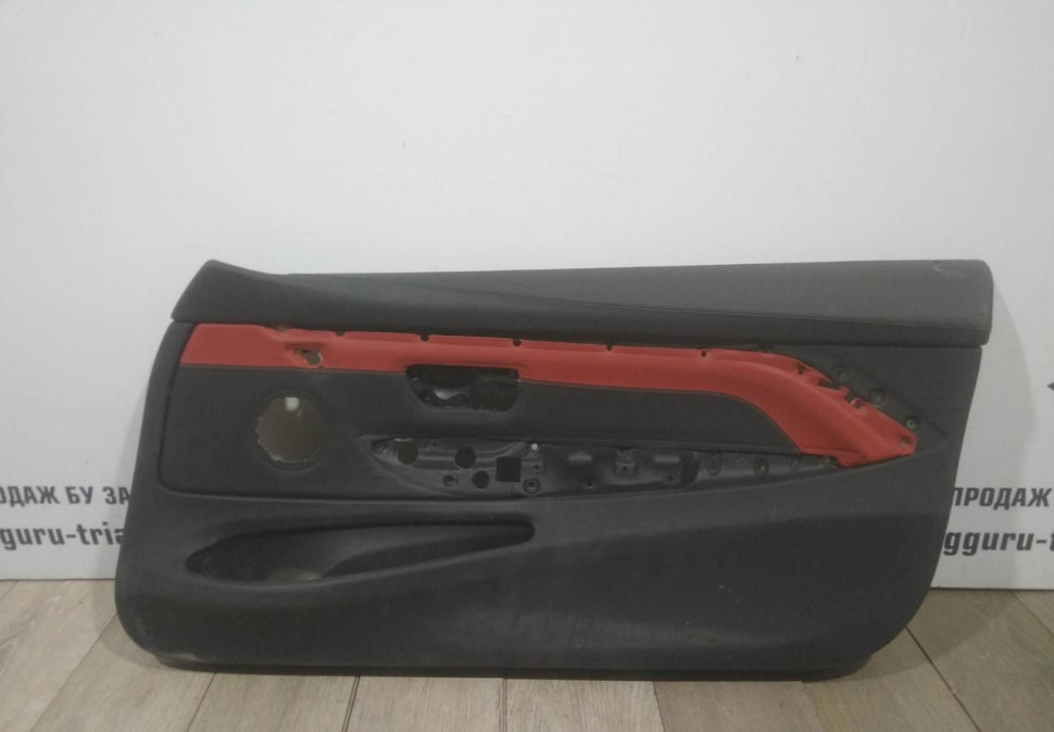 Обивка передней правой двери бу BMW 4 M F82 OEM 51418063634