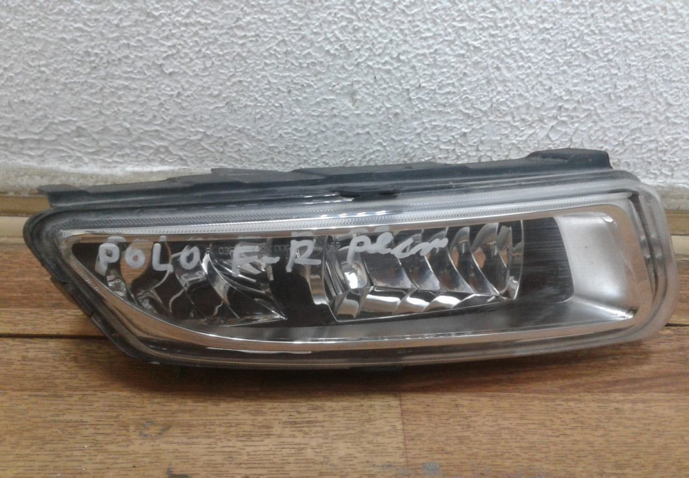 Птф фара правая Volkswagen Polo рест (слом. 2 крепл.)
