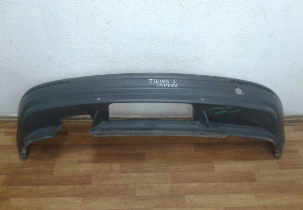 Бампер задний ниж часть Volkswagen Tiguan 2 oem 5na807521 (скл-3)
