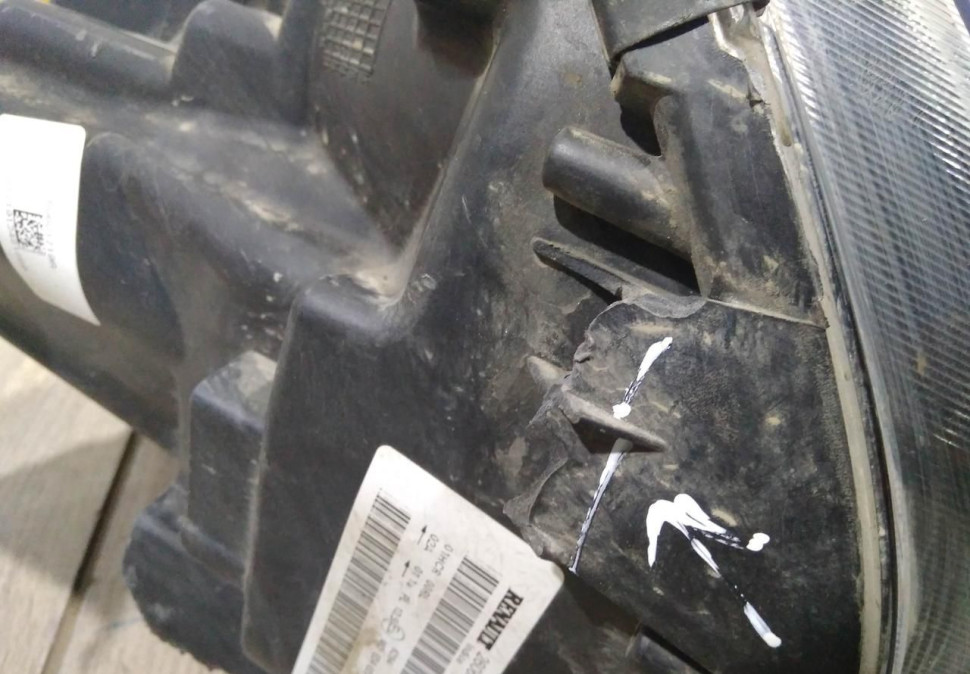 Фара левая бу Renault Logan 2 рестайлинг OEM 260601719R