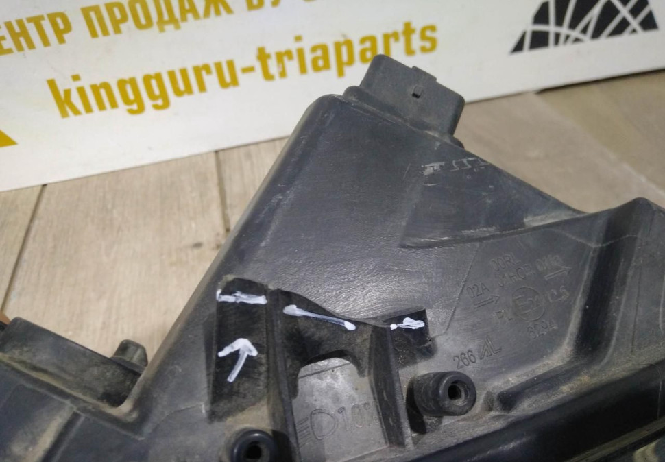 Фара левая бу Renault Logan 2 рестайлинг OEM 260601719R Фара левая бу Renault Logan 2 рестайлинг OEM 260601719R