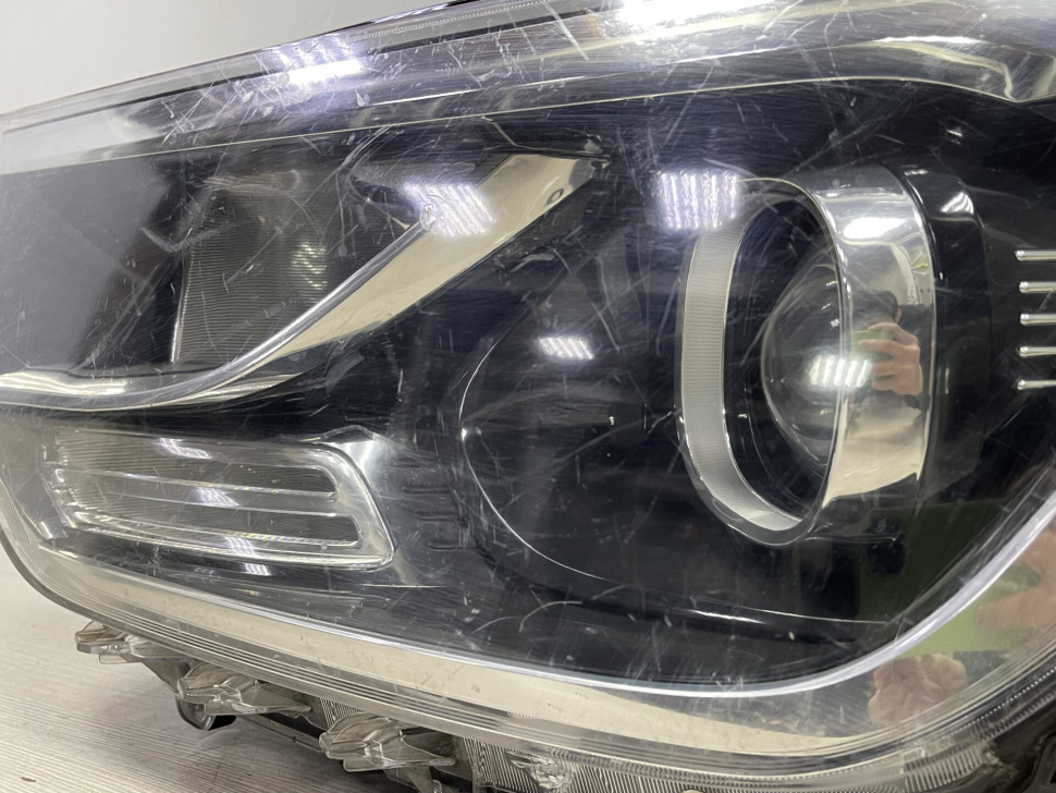 Фара левая Hyundai Starex H1 oem 921014H610 (трещ. креплений) Фара левая Hyundai Starex H1 oem 921014H610 (трещ. креплений)