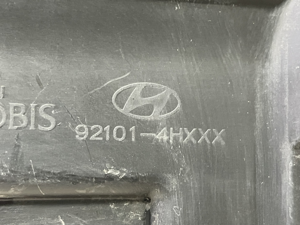 Фара левая Hyundai Starex H1 oem 921014H610 (трещ. креплений) Фара левая Hyundai Starex H1 oem 921014H610 (трещ. креплений)