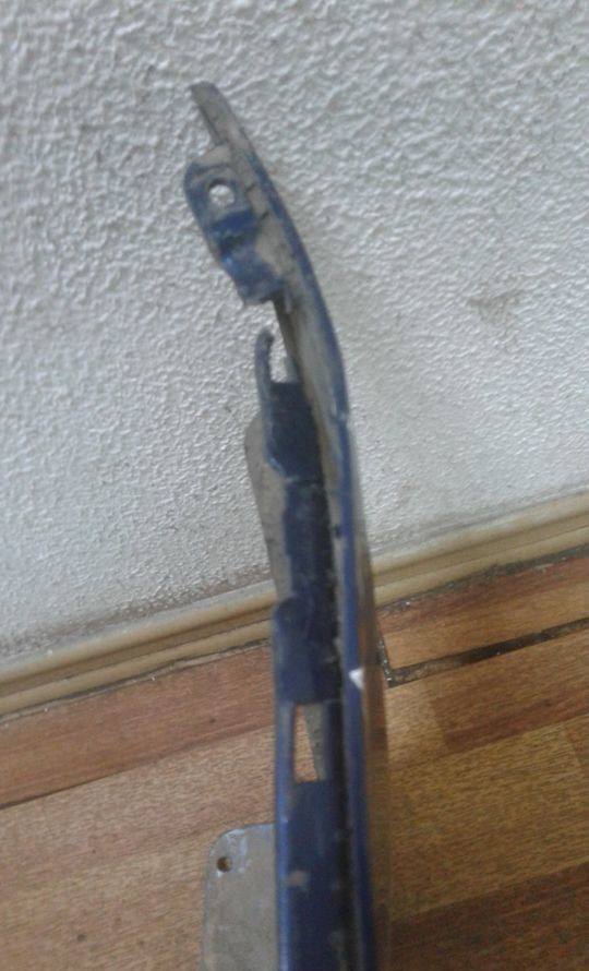 Бампер задний Hyundai Solaris 1 рест седан oem 866114L500 (трещина бок. крепления)