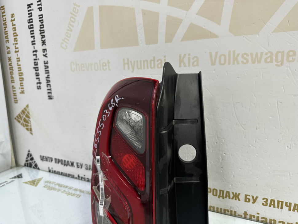 Фонарь левый Renault Duster рестайлинг OEM 265550368R