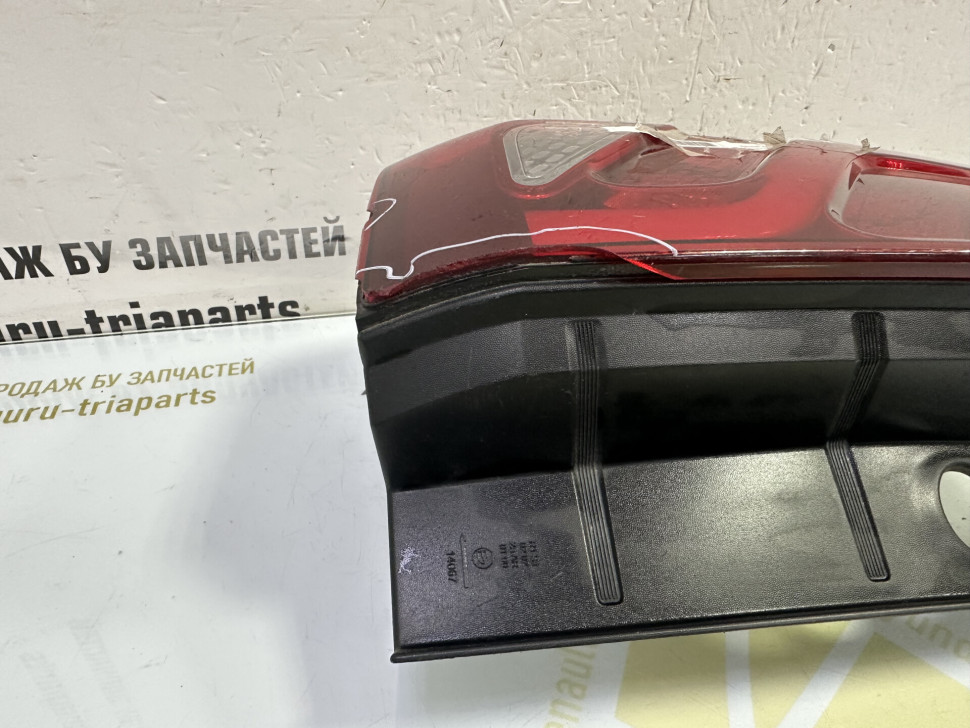 Фонарь левый Renault Duster рестайлинг OEM 265550368R Фонарь левый Renault Duster рестайлинг OEM 265550368R