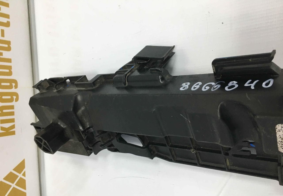 Щиток кассеты радиатора левый BMW G20 320i oem8666840