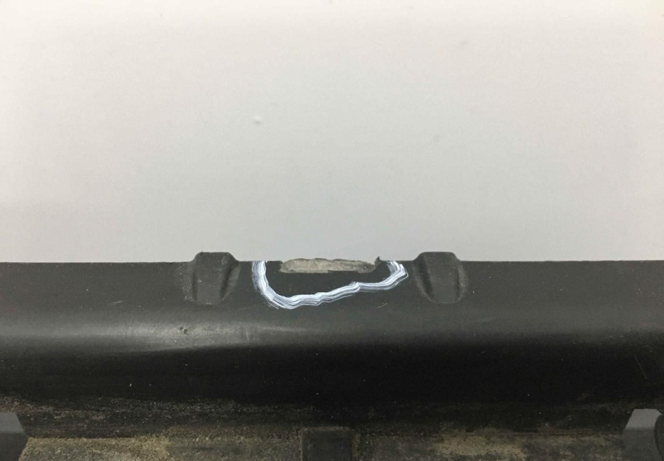 Щиток кассеты радиатора левый BMW G20 320i oem8666840