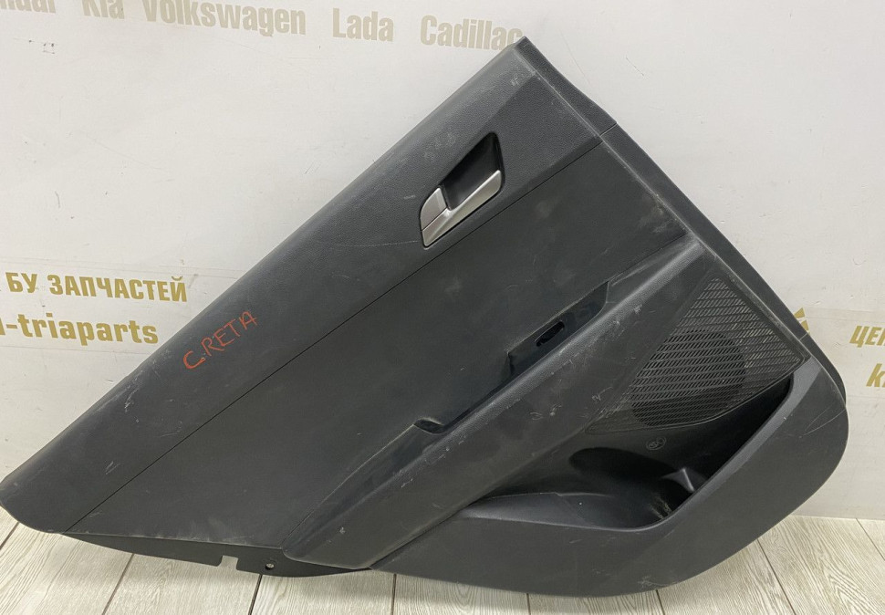 Обивка двери задняя левая Hyundai Creta 2016 OEM 83301M0000