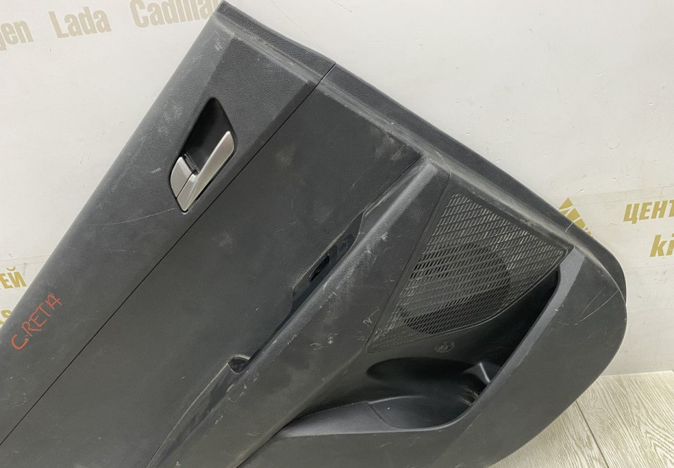 Обивка двери задняя левая Hyundai Creta 2016 OEM 83301M0000